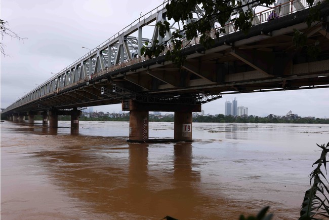 Hà Nội lên phương án bảo vệ cầu yếu trước mùa mưa bão - Ảnh 1.